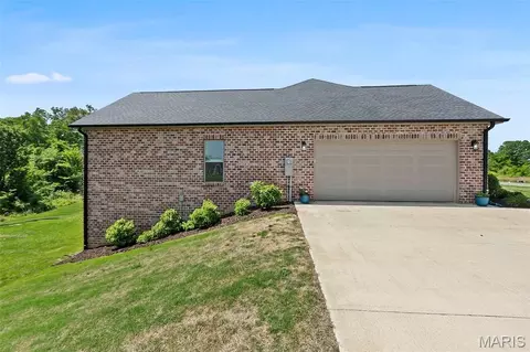 Exterior - 443 Coyote Rdg, Jackson, MO 63755 photo 5 of 8