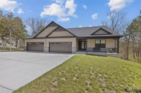 9784 Ridgecrest Dr, Hillsboro, MO 63050