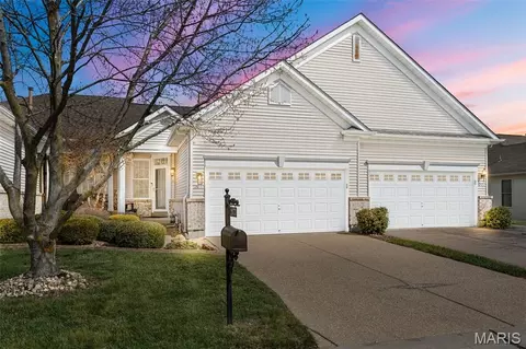 2073 Hawks Landing Dr #C, Lake Saint Louis, MO 63367