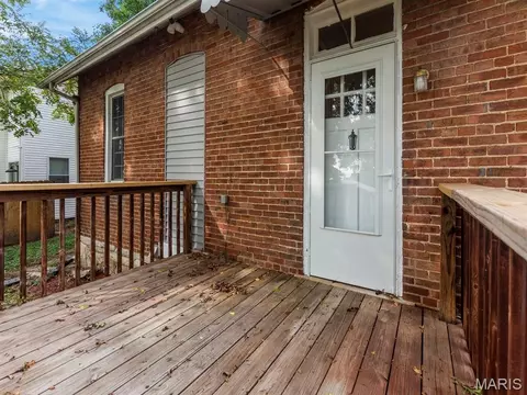 Exterior - 306 Walnut St, Waterloo, IL 62298 photo 4 of 7