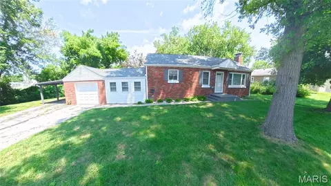 Exterior - 504 W Fourth St, O'fallon, IL 62269 photo 1 of 6