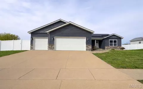 407 Sammy Ln, Caseyville, IL 62232
