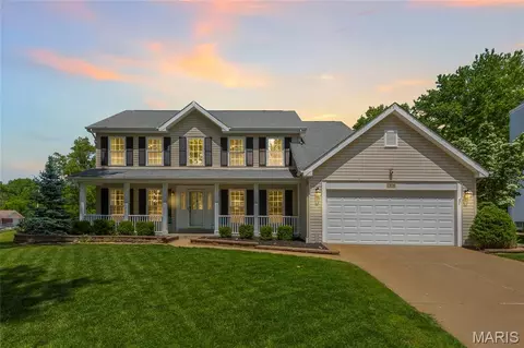 1016 Lafayette Pl, Lake Saint Louis, MO 63367