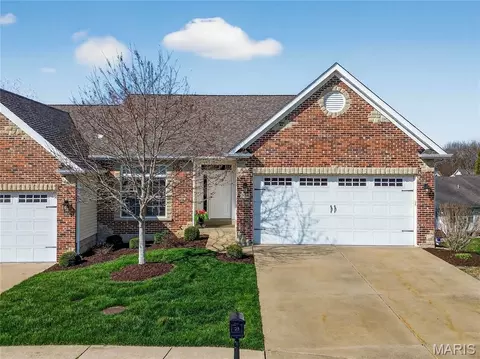 304 Gullane Dr, Saint Charles, MO 63301