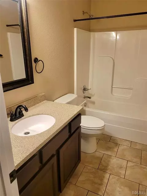 Bath - 16233 Hershey Rd, Saint Robert, MO 65584 photo 1 of 3