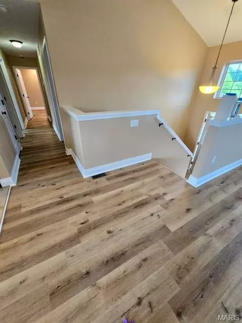 Entry Way - 16233 Hershey Rd, Saint Robert, MO 65584 photo 2 of 3
