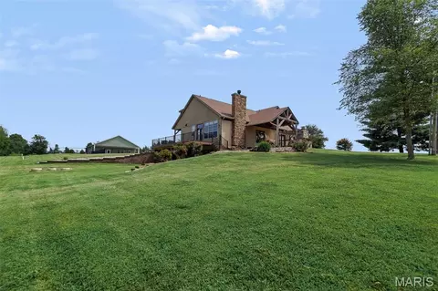 Exterior - 4242 Quirin Rd, Smithton, IL 62285 photo 2 of 14