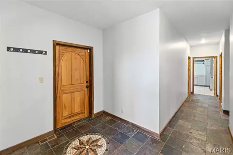 Entry Way - 4242 Quirin Rd, Smithton, IL 62285 photo 1 of 6