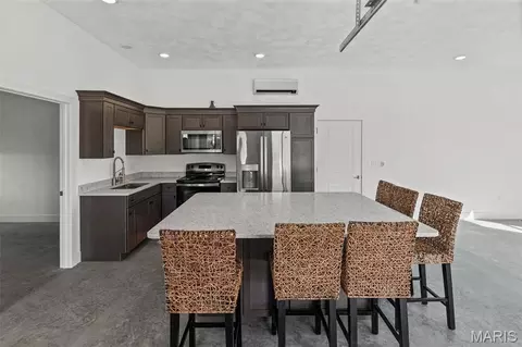 Kitchen - 4242 Quirin Rd, Smithton, IL 62285 photo 5 of 7