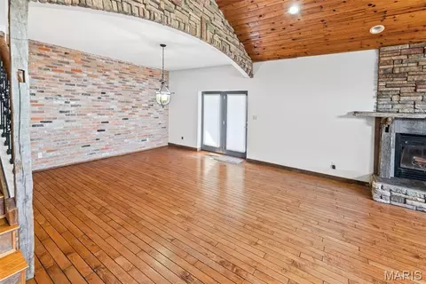 Living - 4242 Quirin Rd, Smithton, IL 62285 photo 1 of 3