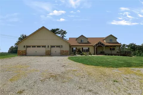 Exterior - 4242 Quirin Rd, Smithton, IL 62285 photo 11 of 14
