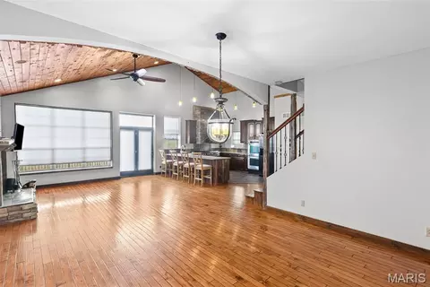 Living - 4242 Quirin Rd, Smithton, IL 62285 photo 3 of 3