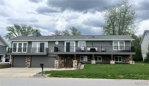 8 Guyenne Dr, Lake Saint Louis, MO 63367