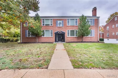 8124-8130 Roxburgh Drive Apt 1e 1w 2e 2w Dr #1E, 1W, 2E, 2W, Saint Louis, MO 63105