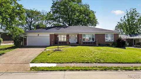 9448 Firebush Dr, Saint Louis, MO 63126