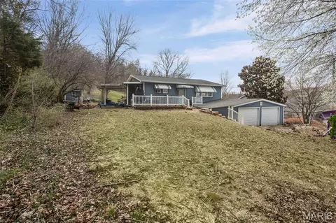 208 Cove Ct, Caseyville, IL 62232