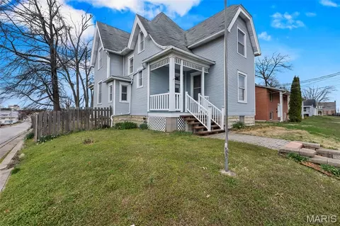 24 S Walnut St, Perryville, MO 63775
