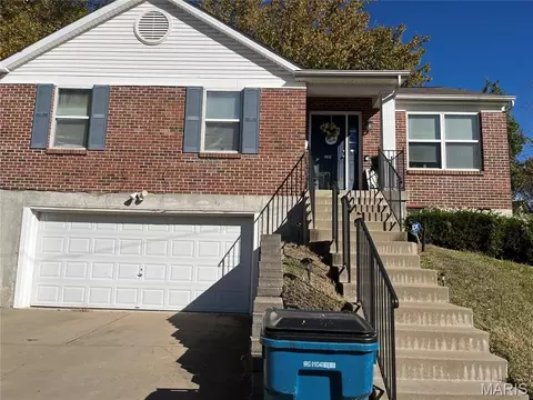 1612 Glenechort Dr, Saint Louis, MO 63133