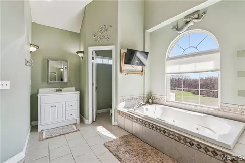 Bath - 80 Morgan Valley Ln, Foley, MO 63347 photo 3 of 10