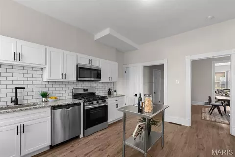612 Holly Hills Ave, Saint Louis, MO 63111