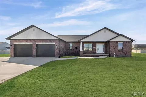 1009 Pennsylvania Ave, New Baden, IL 62265