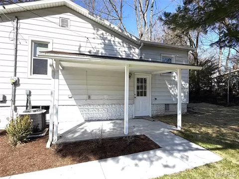 Exterior - 417 S 8th St, Belleville, IL 62220 photo 4 of 5