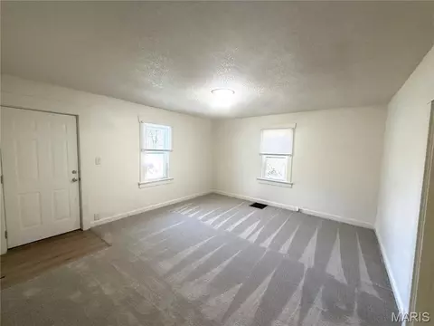 Living - 417 S 8th St, Belleville, IL 62220 photo 1 of 2
