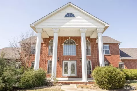 1460 Hartman Ln, Shiloh, IL 62221