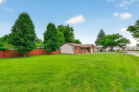 Exterior - 114 Central Ave, O'fallon, IL 62269 photo 1 of 9