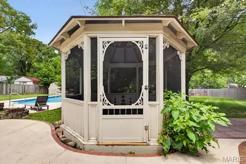 Exterior - 114 Central Ave, O'fallon, IL 62269 photo 7 of 9
