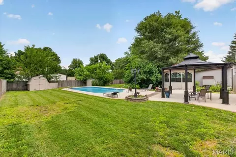 Exterior - 114 Central Ave, O'fallon, IL 62269 photo 2 of 9