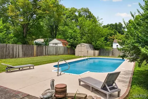 Exterior - 114 Central Ave, O'fallon, IL 62269 photo 6 of 9