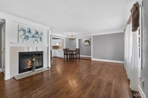 Living - 114 Central Ave, O'fallon, IL 62269 photo 1 of 3