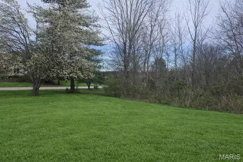 2114 Bainbridge Rd, Jackson, MO 63755 photo 2