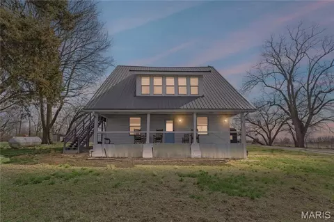 612 N Main St, Eolia, MO 63344