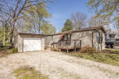 1607 Duncan Ave, Swansea, IL 62226