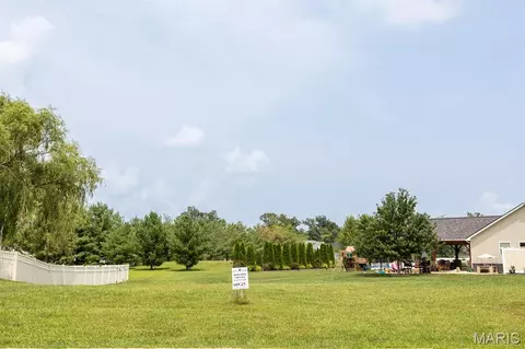5902 Willow Oak Ln, Waterloo, IL 62298