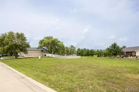 5902 Willow Oak Ln, Waterloo, IL 62298 photo 2