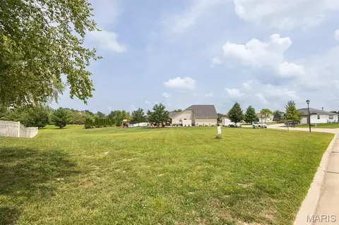5902 Willow Oak Ln, Waterloo, IL 62298 photo 3