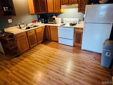 Kitchen - 402 Locust St, Cuba, MO 65453 photo 3 of 3