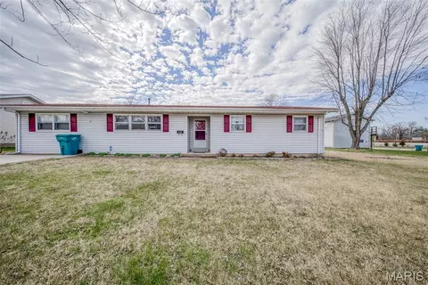 Other - 402 Locust St, Cuba, MO 65453 photo 2 of 19