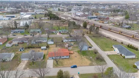 View/Area - 402 Locust St, Cuba, MO 65453 photo 6 of 13
