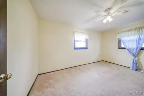 Bedroom - 402 Locust St, Cuba, MO 65453 photo 3 of 7