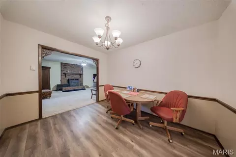 Dining - 402 Locust St, Cuba, MO 65453 photo 2 of 3