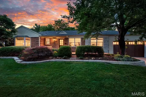 5949 Highfield Rd, Saint Louis, MO 63109