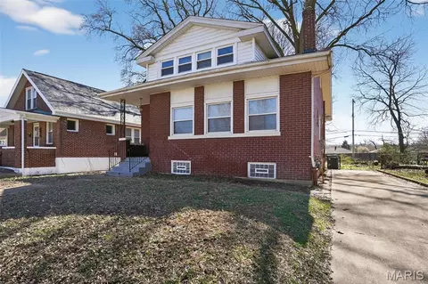 6812 Bartmer Ave, Saint Louis, MO 63130