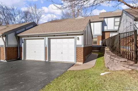 13112 Royal Pines Dr, Saint Louis, MO 63146