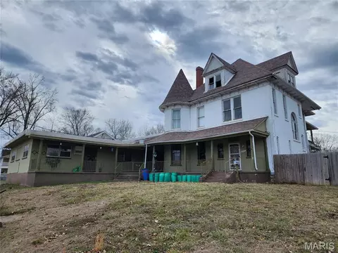 Exterior - 700 S Main St, Fredericktown, MO 63645 photo 2 of 6