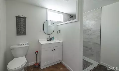 Bath - 13515 County Road 2190, Rolla, MO 65401 photo 3 of 4