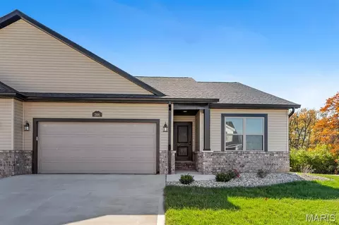 206 Wrigley Fld, Bethalto, IL 62010